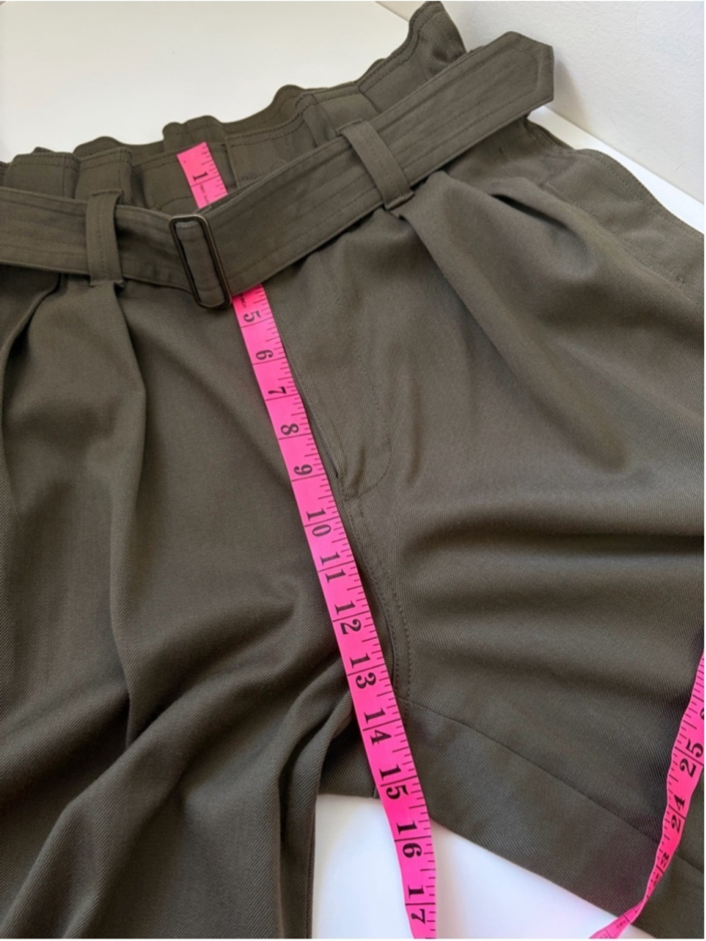 BANANA REPUBLIC WOOL COTTON BLEND PAOLA UTILITY PANT
SIZE 6 - Picture 12 of 13